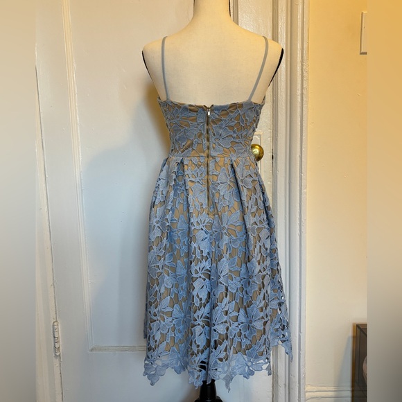 Lord and Taylor Floral Lace Dress - Picture 3 of 3
